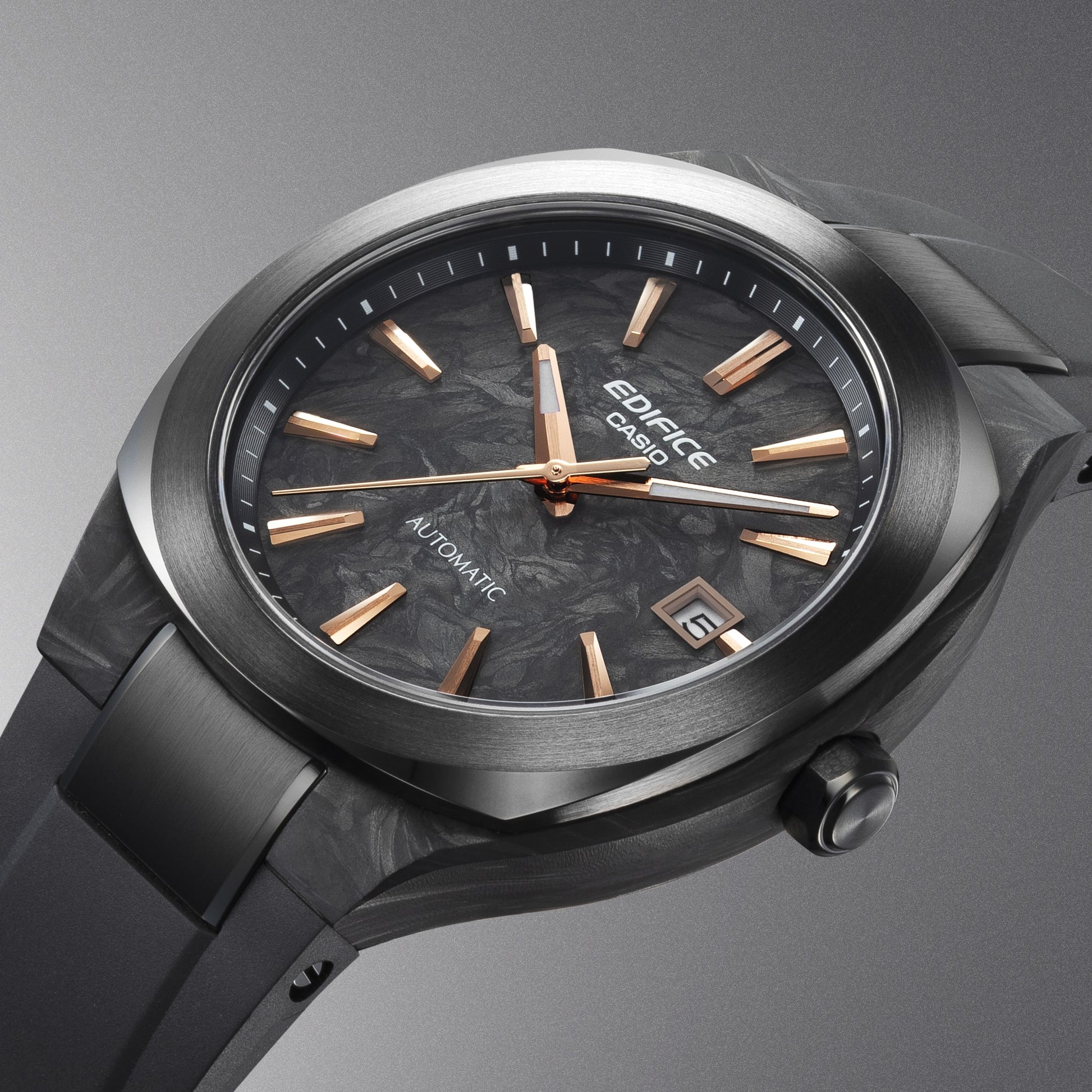 CASIO EDIFICE EFK-200XPB-1AER originale – dettaglio cassa e quadrante in forged carbon orologio uomo