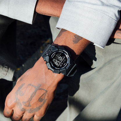 CASIO G-SHOCK GD-010-1A1ER originale – indossato al polso (Shock Resist, 200m, LED, digitale)