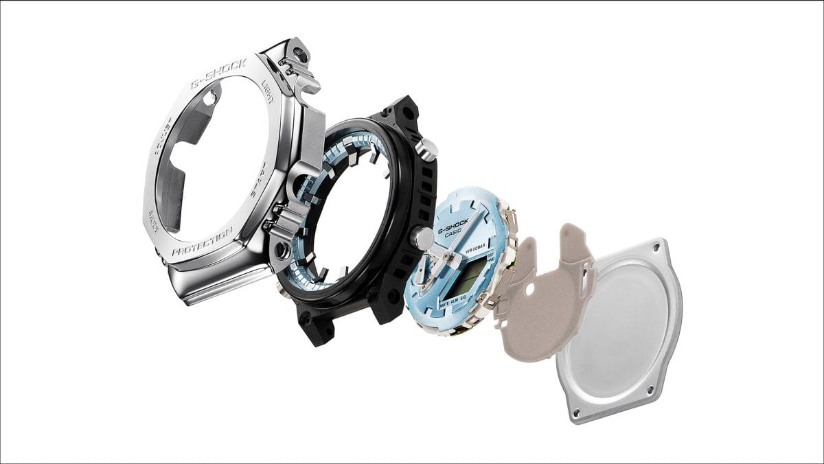 CASIO G-SHOCK GM-2110D-2BER originale – dettaglio quadrante orologio uomo (lunetta e bracciale in acciaio, antiurto, impermeabile 20 bar)